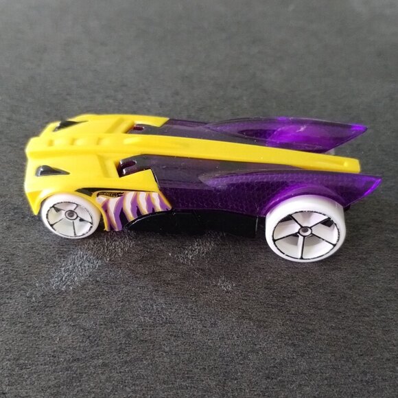 2007 Hot Wheels Buzz Bomb Mattel - Picture 5 of 8